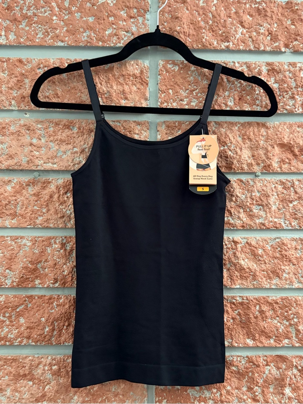 🌟 Shapermint Black Seamless Cami with Adjustable Straps